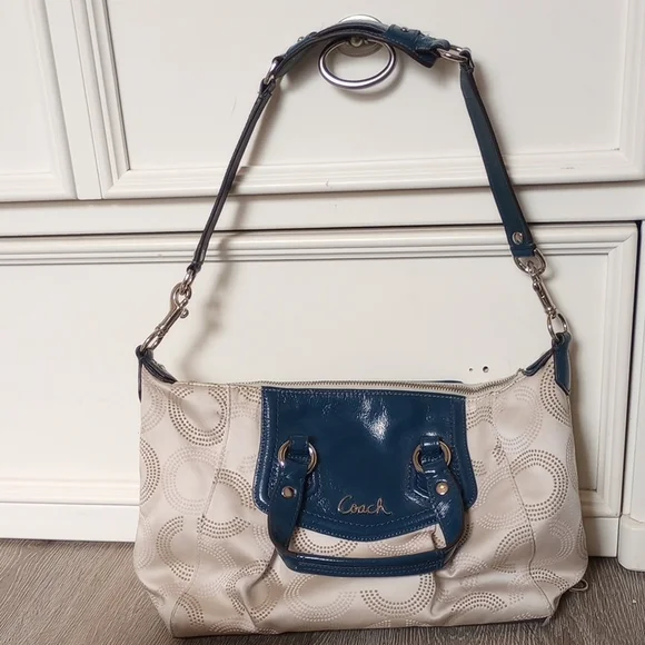 Coach Blue and Cream Shoulder Bag - Picture 3 of 8